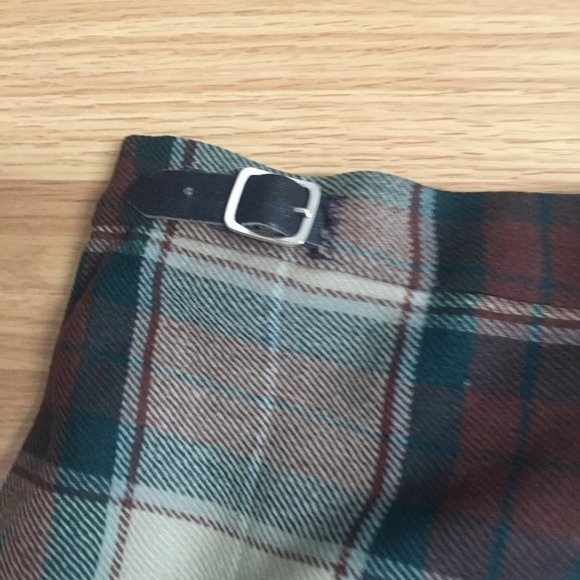 The Edinburgh Woollen Mill 100% Wool Kilt Skirt Brown Green Plaid Size Small - Picture 4 of 6